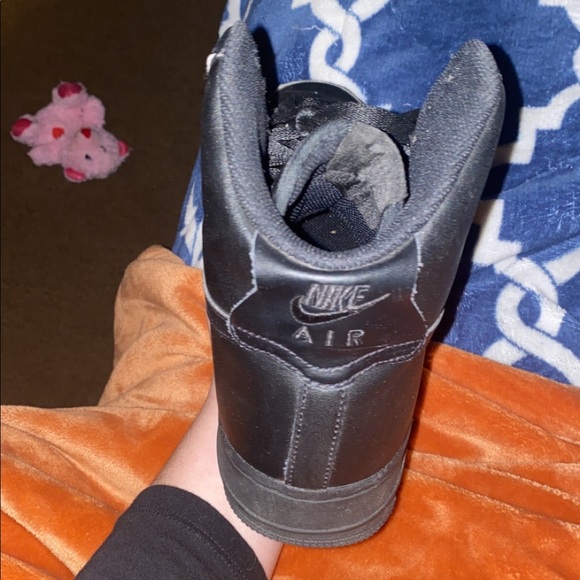 Black Nike Airforce 1 - Picture 3 of 3